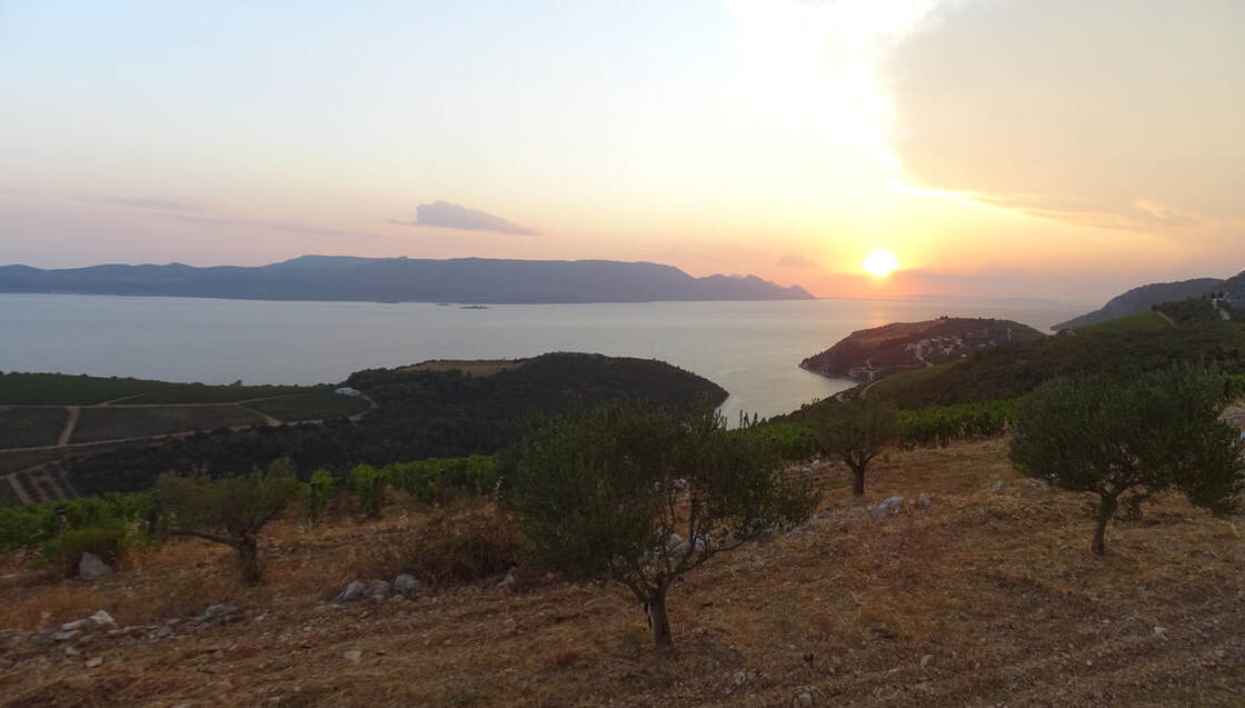 Zalazak sunca nad Malim morem i poluotokom Pelješčem